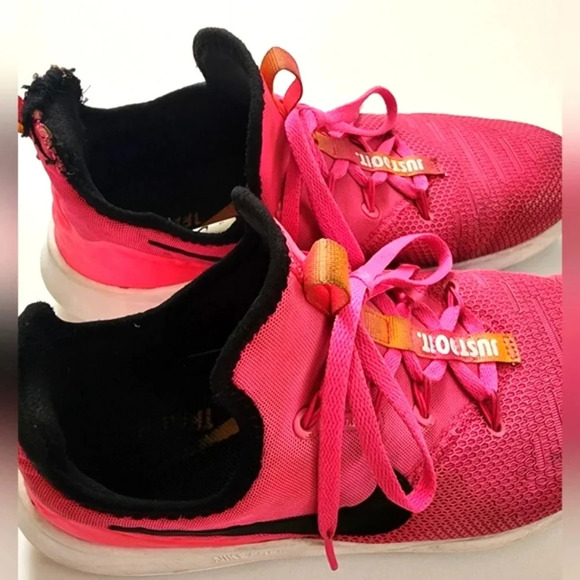 Nike Womens Free TR 8 Training Sneakers Shoes Laser Fuchsia/Black/White, sz 9 - Picture 6 of 13